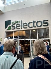 Super Selectos Grocery Store Bakery Fruits Vegetables Bread Drinks Snacks San Salvador Travel Guide Supplies El Salvador