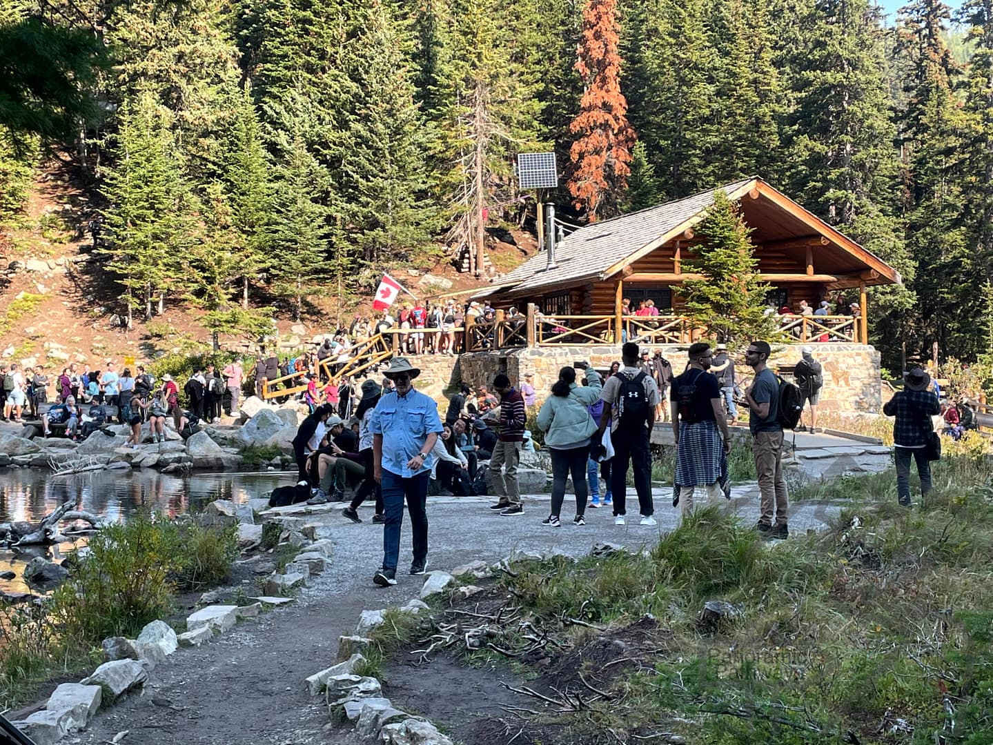 Busy Lake Agnes Teahouse Lines Banff National Park Hiking