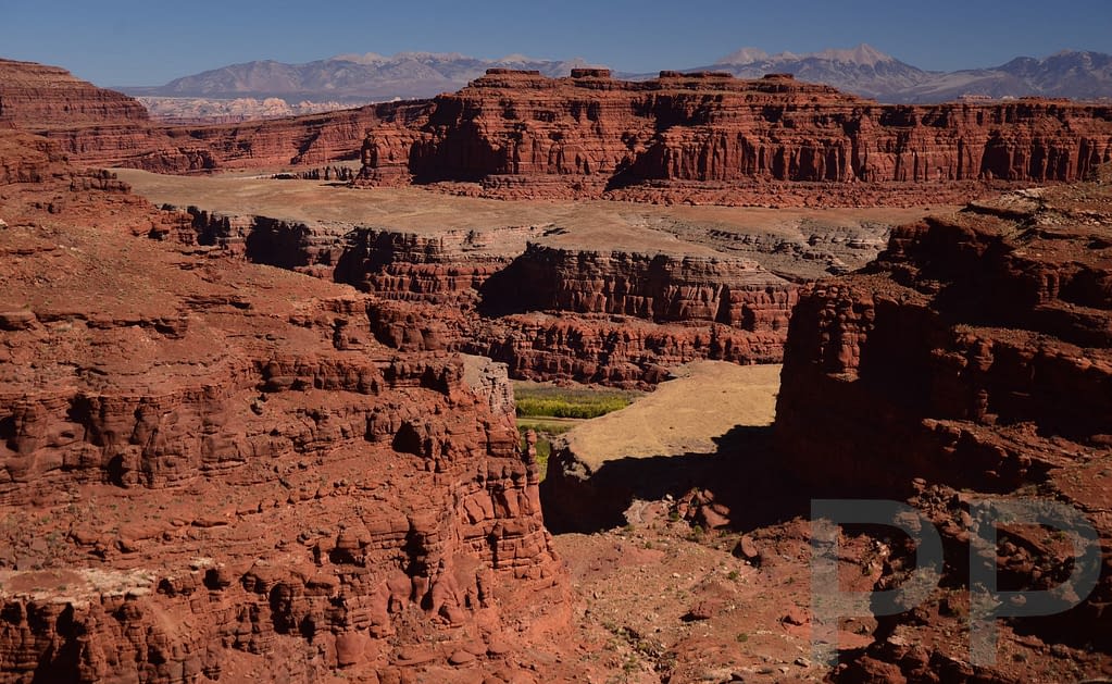 Wide view of Canyonlands National Park looking into the inner canyon
