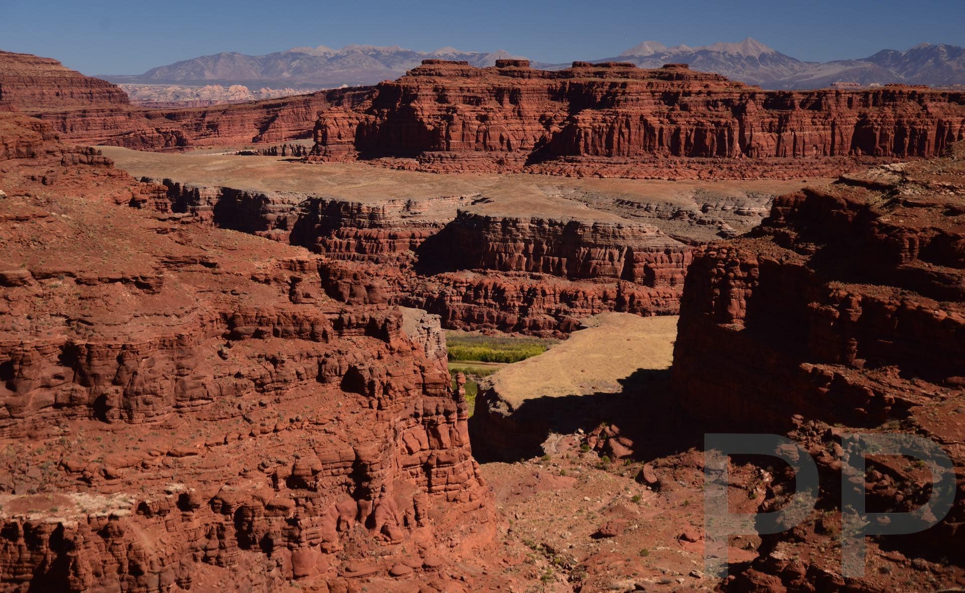 Wide view of Canyonlands National Park looking into the inner canyon