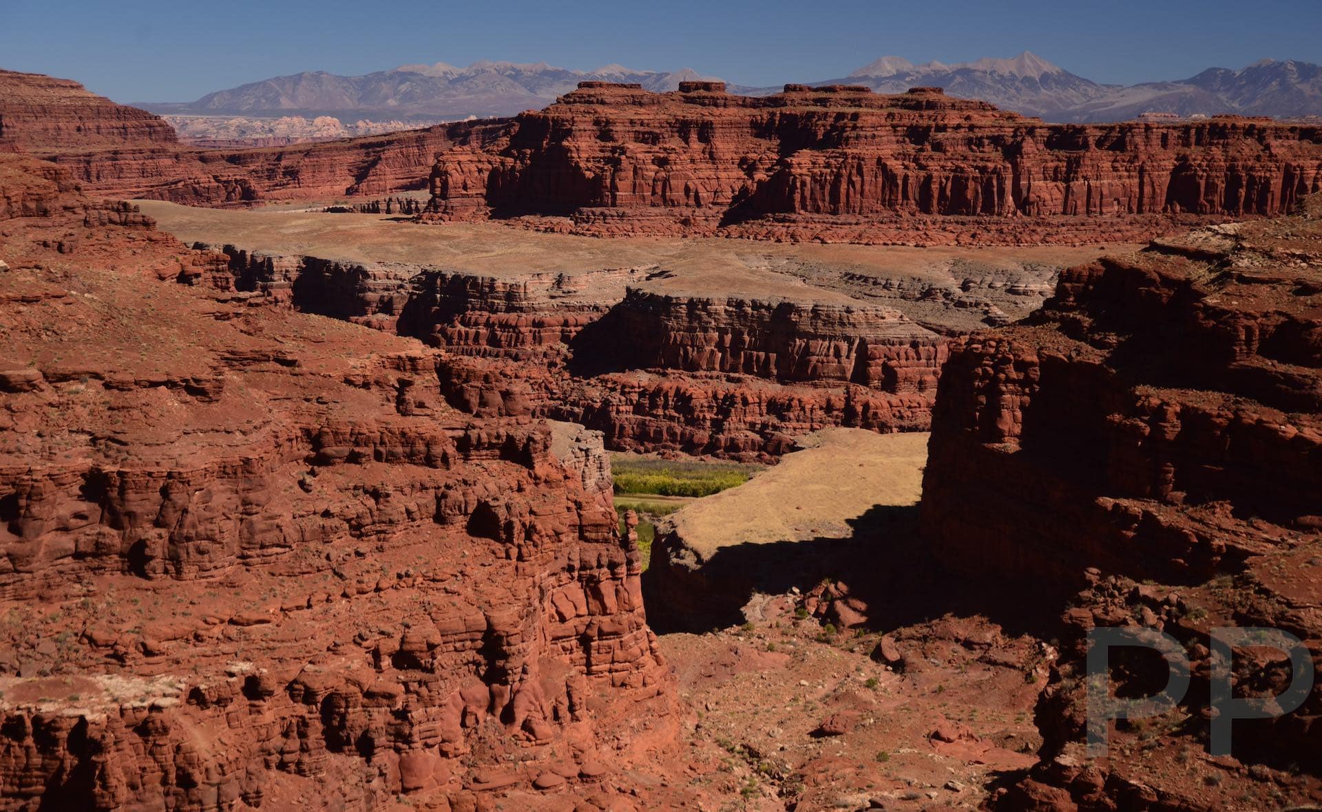 Wide view of Canyonlands National Park looking into the inner canyon